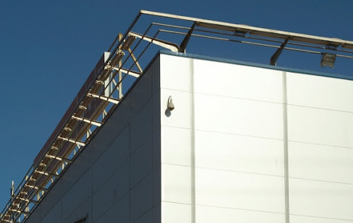 Вертикальные угловые сэндвич-панели